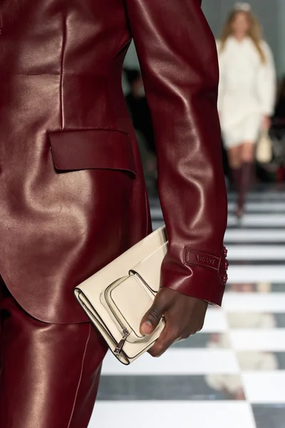 Look 35